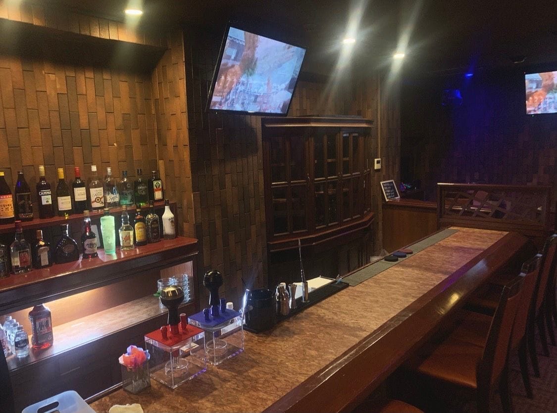 Bar alpha の店内